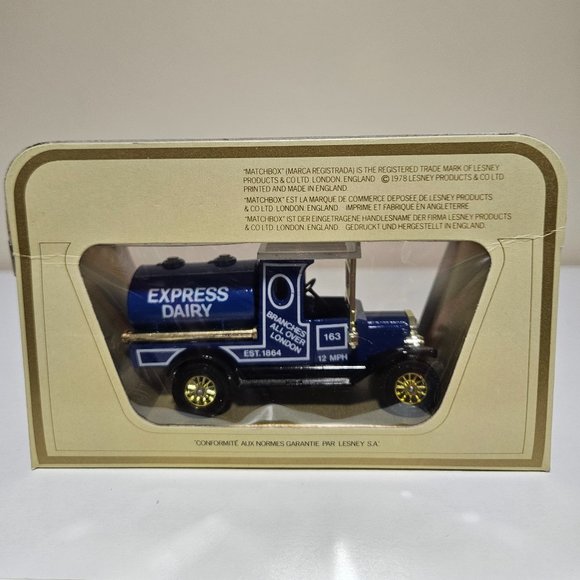 Matchbox Models of Yesteryear 1912 Ford Model "T" Express Dairy - Picture 2 of 3